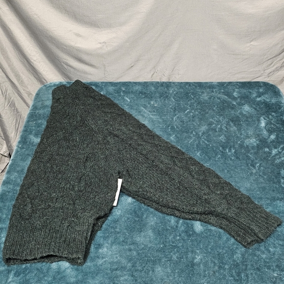 NEW Black Tape Pine Green Cable Knit Sweater size XL - Picture 7 of 7